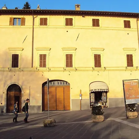 Apartment Piazza Santa Chiara