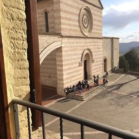 Apartment Piazza Santa Chiara Assisi