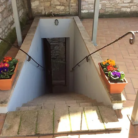 Piazza Santa Chiara