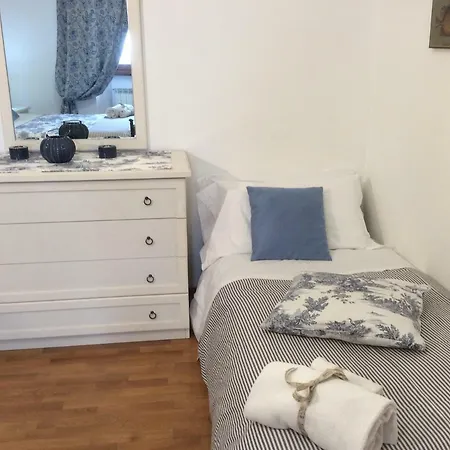 Apartment Piazza Santa Chiara Assisi