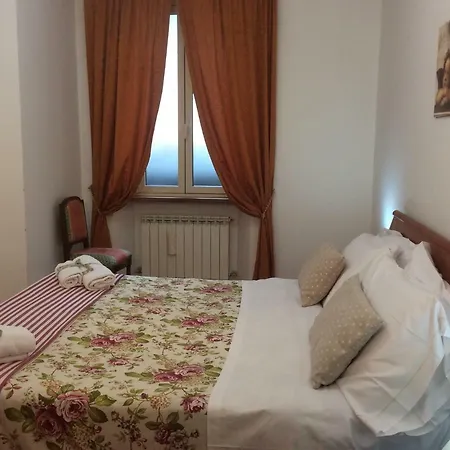Apartment Piazza Santa Chiara *