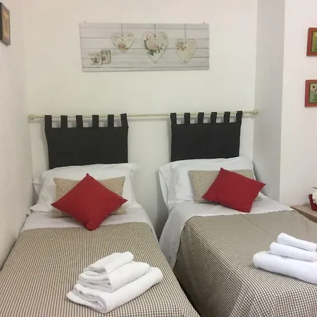 Apartment Piazza Santa Chiara *