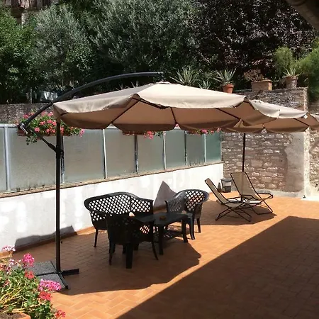 Apartment Piazza Santa Chiara *