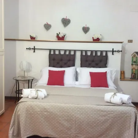 Apartment Piazza Santa Chiara *